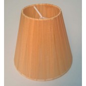 102 маленький, оранжевый, с лентой